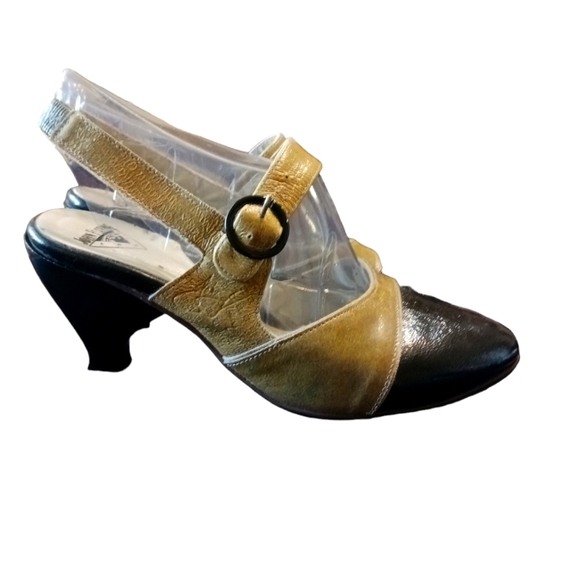 John Fluevog Gold and Black Women's Shoes - Picture 6 of 15